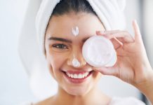https://skincaresolution.com.pk/product/hand-whitening-cream/